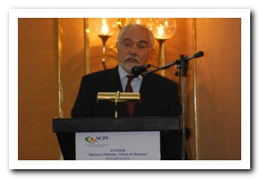 Fotografia do Secretário do Estado da Justiça e da Modernização Judiciária, José Magalhães